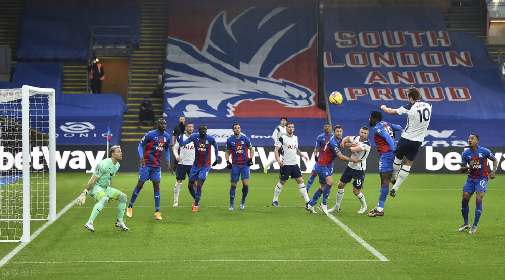  热刺争议红牌葬送好局遭绝杀  