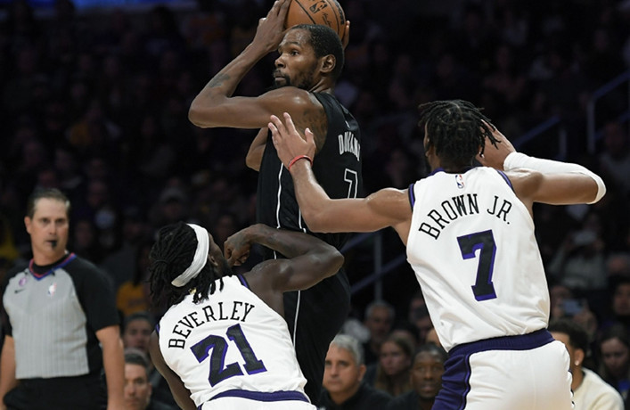  篮网交易西蒙斯换回首轮签  