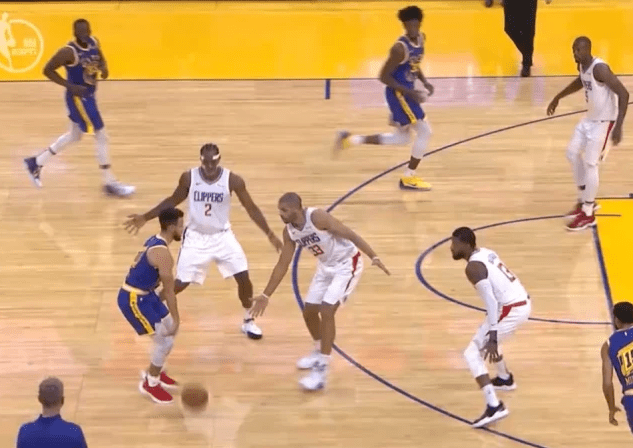  勇士,库里三分雨浇灭凯尔特人不败金身